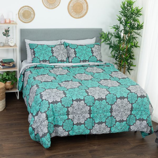 Mandala Paws 7-Piece Microfiber Comforter Set Supply